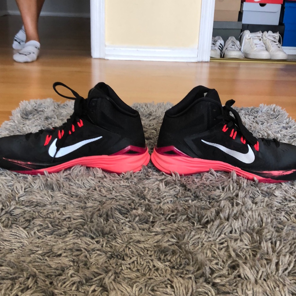 nike hyperdunks - Picture 3 of 6